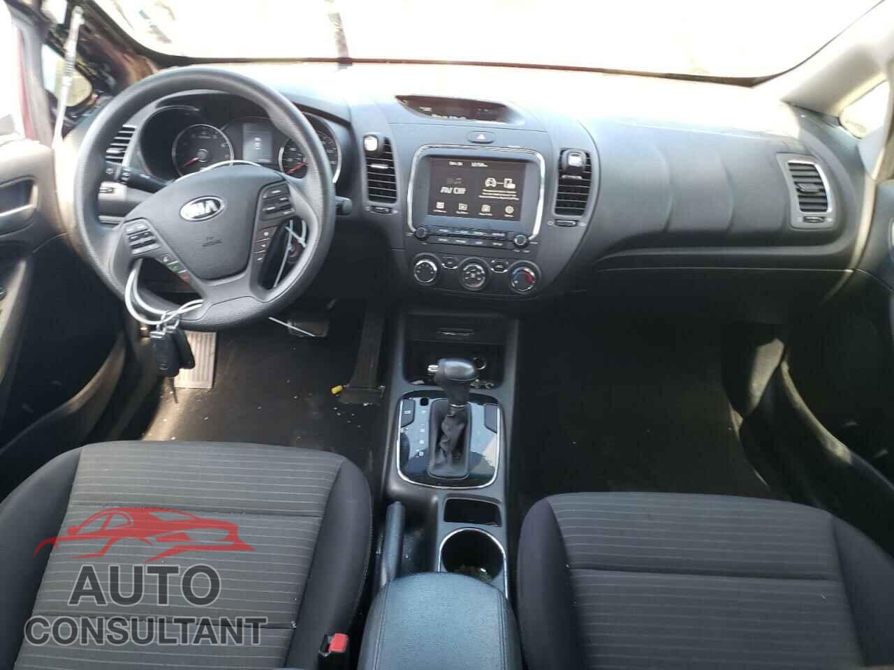 KIA FORTE 2018 - 3KPFL4A76JE248539