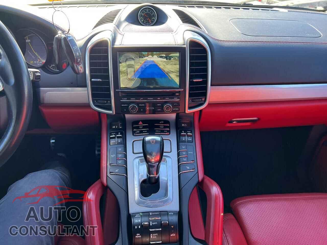 PORSCHE CAYENNE 2016 - WP1AD2A26GLA71487