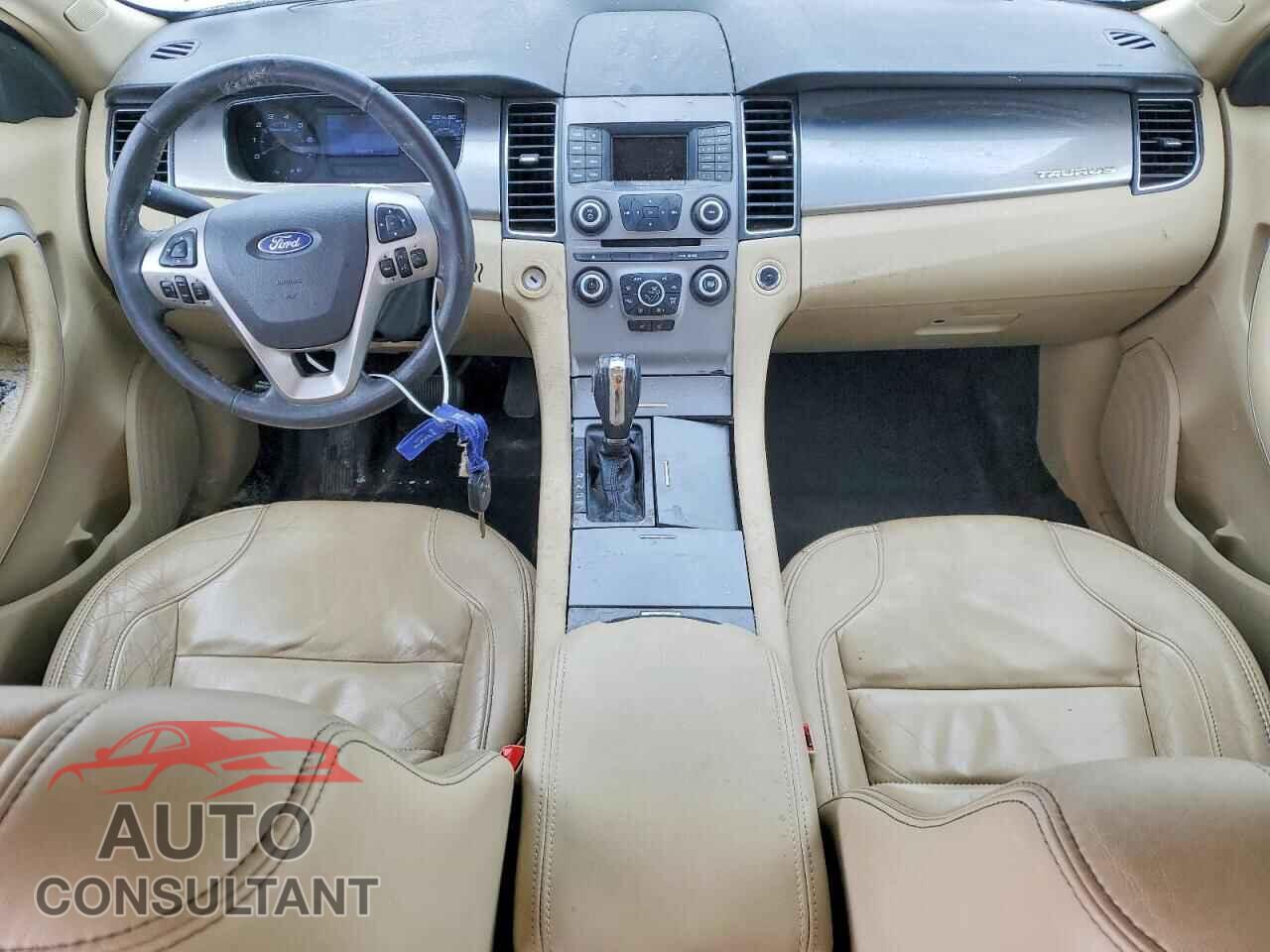 FORD TAURUS 2017 - 1FAHP2E89HG123992