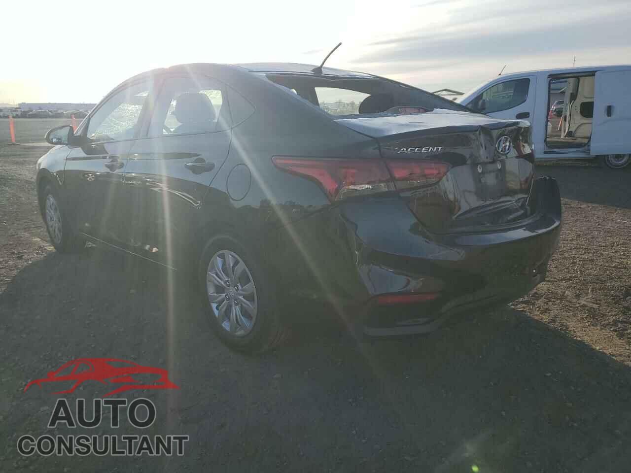 HYUNDAI ACCENT 2018 - 3KPC24A30JE028476