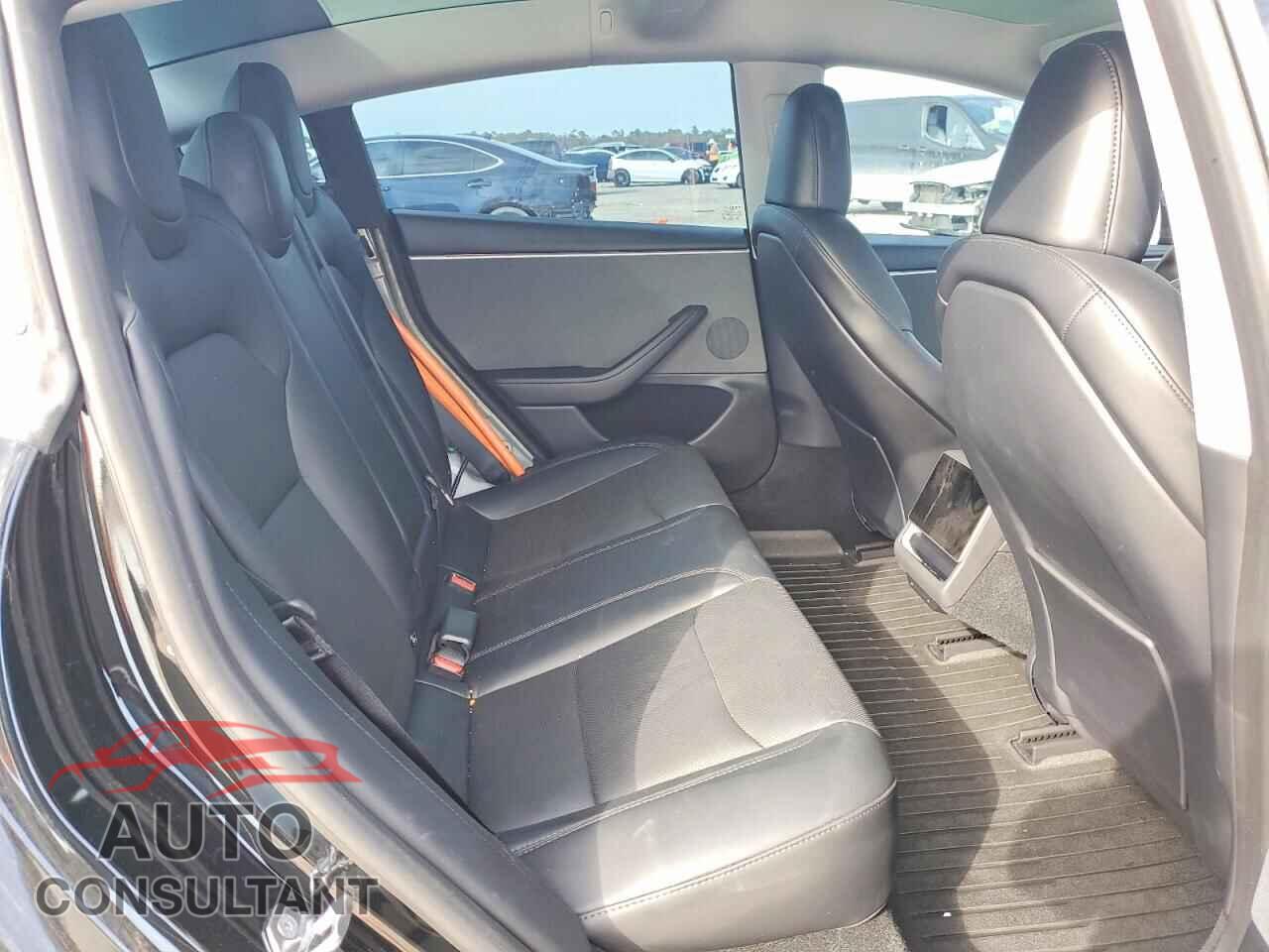 TESLA MODEL 3 2025 - 5YJ3E1EA2SF952301