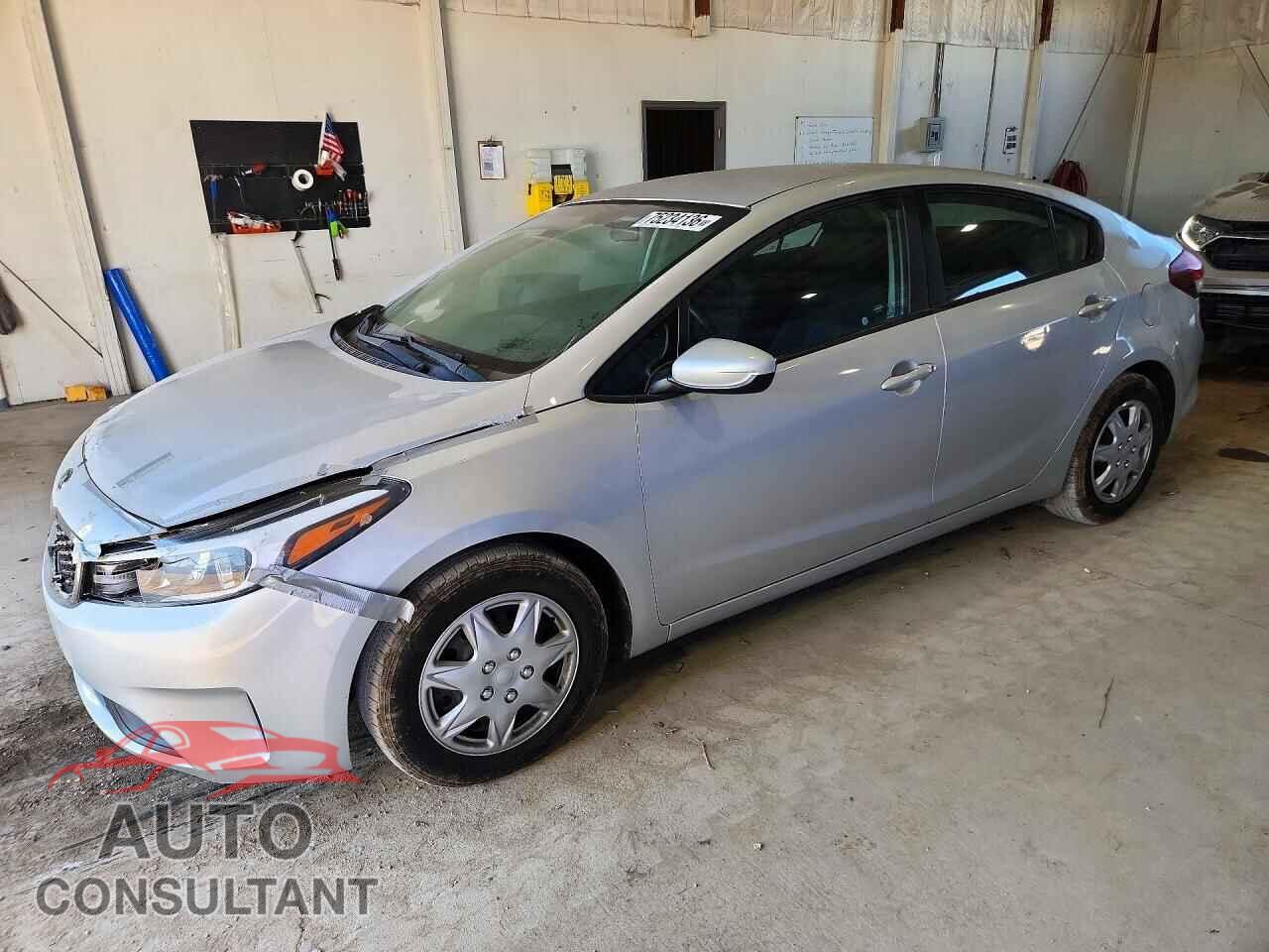 KIA FORTE 2017 - 3KPFK4A72HE071470