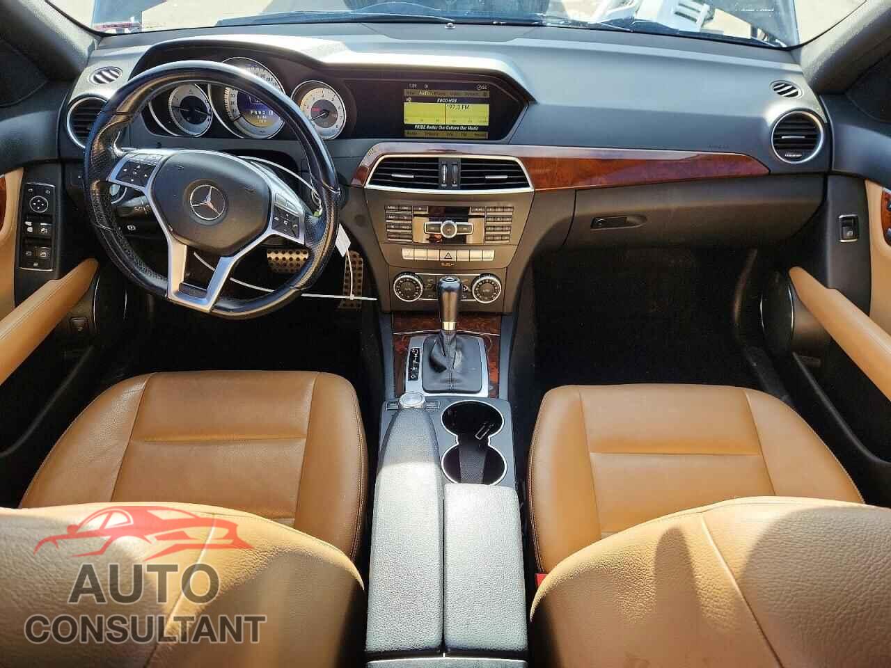 MERCEDES-BENZ C-CLASS 2012 - WDDGF8BB0CF858201