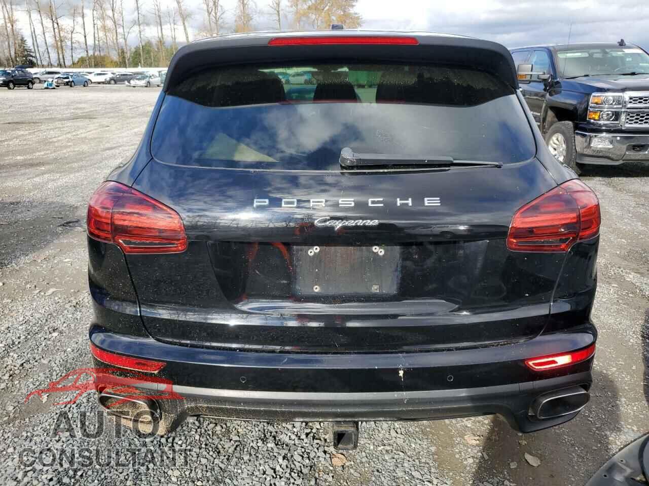 PORSCHE CAYENNE 2016 - WP1AA2A23GLA06444