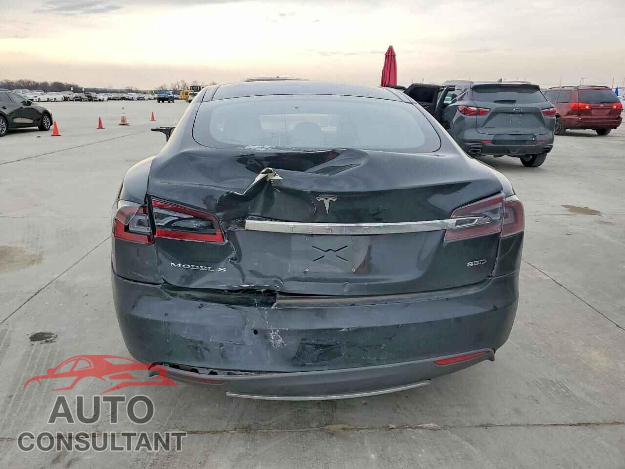 TESLA MODEL S 2015 - 5YJSA1H20FF086731
