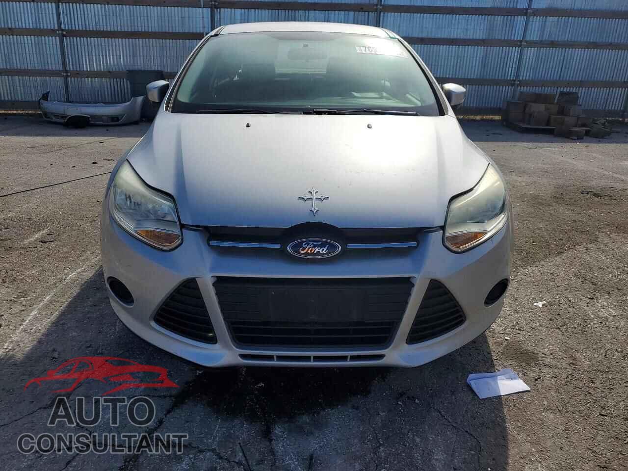 FORD FOCUS 2014 - 1FADP3F28EL431219
