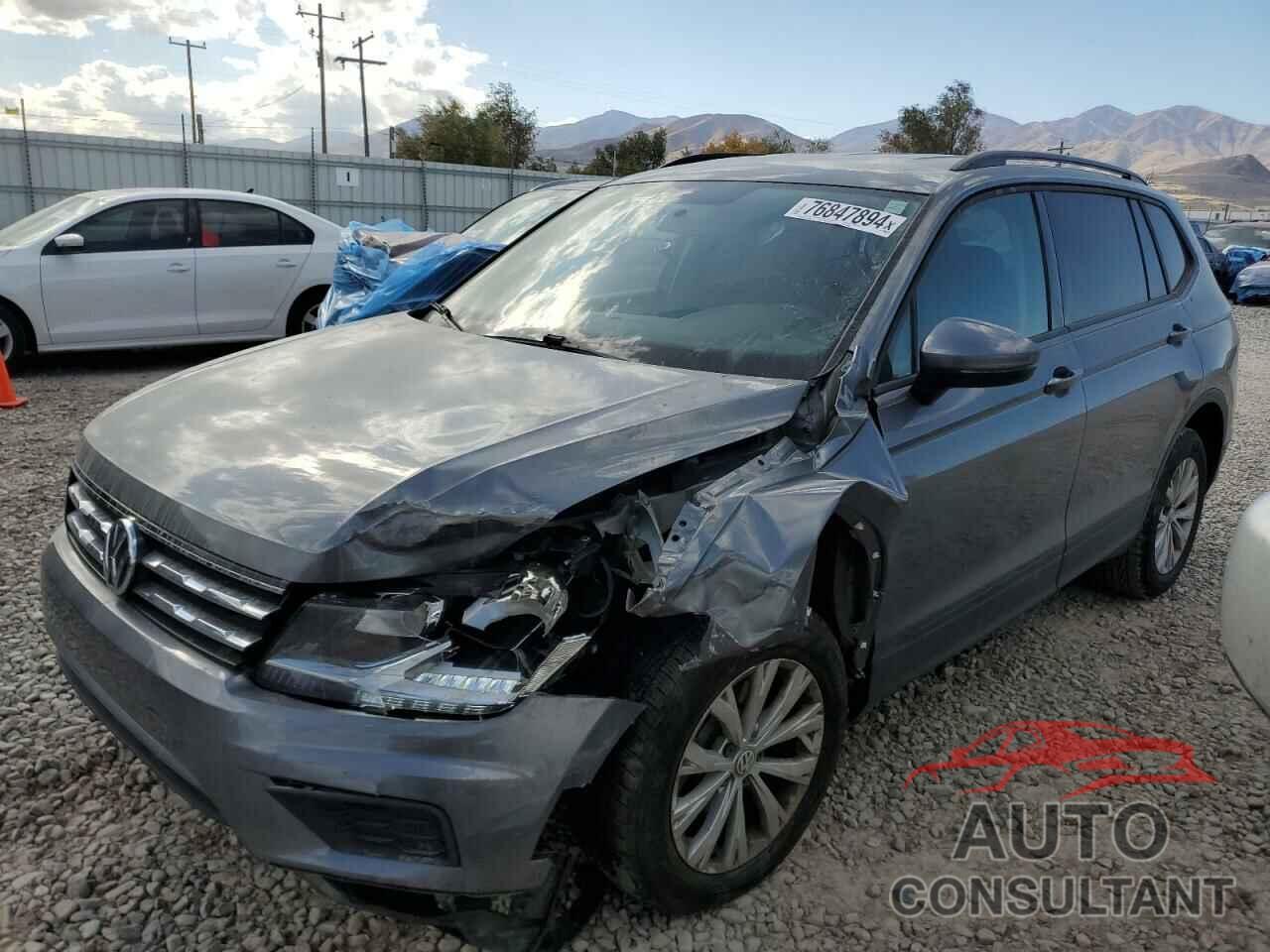 VOLKSWAGEN TIGUAN 2018 - 3VV1B7AX8JM075452