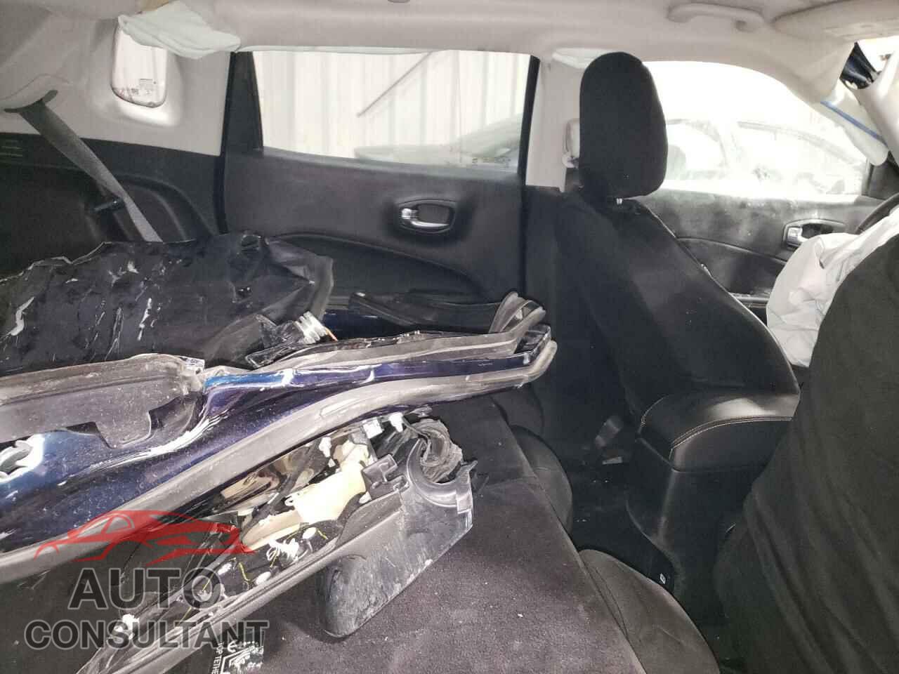 JEEP COMPASS 2018 - 3C4NJDAB3JT175874