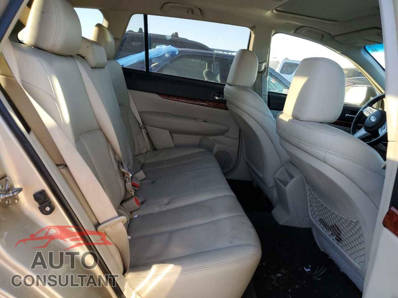 SUBARU OUTBACK 2010 - 4S4BRBKC8A3334600