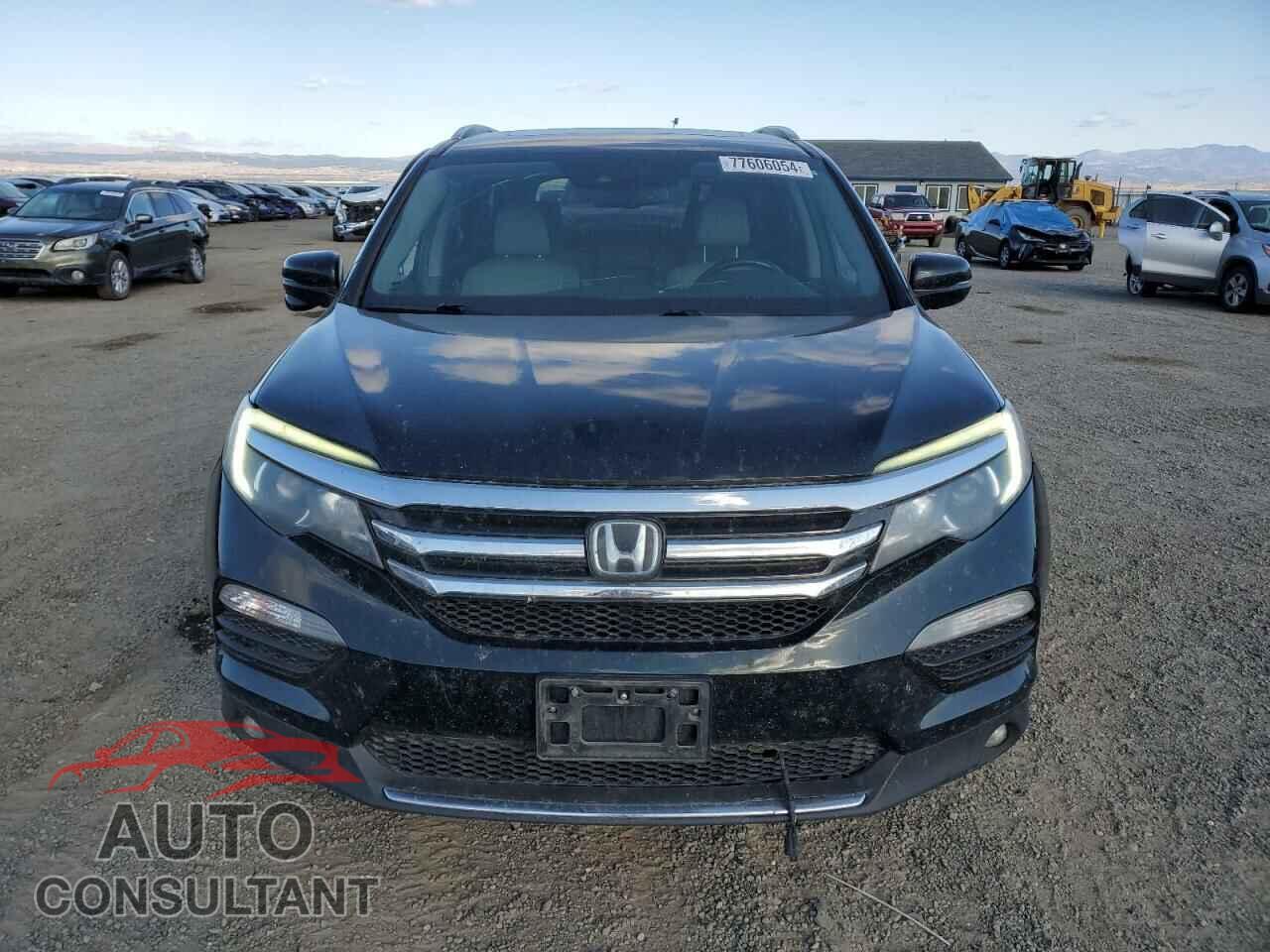 HONDA PILOT 2017 - 5FNYF5H92HB000399