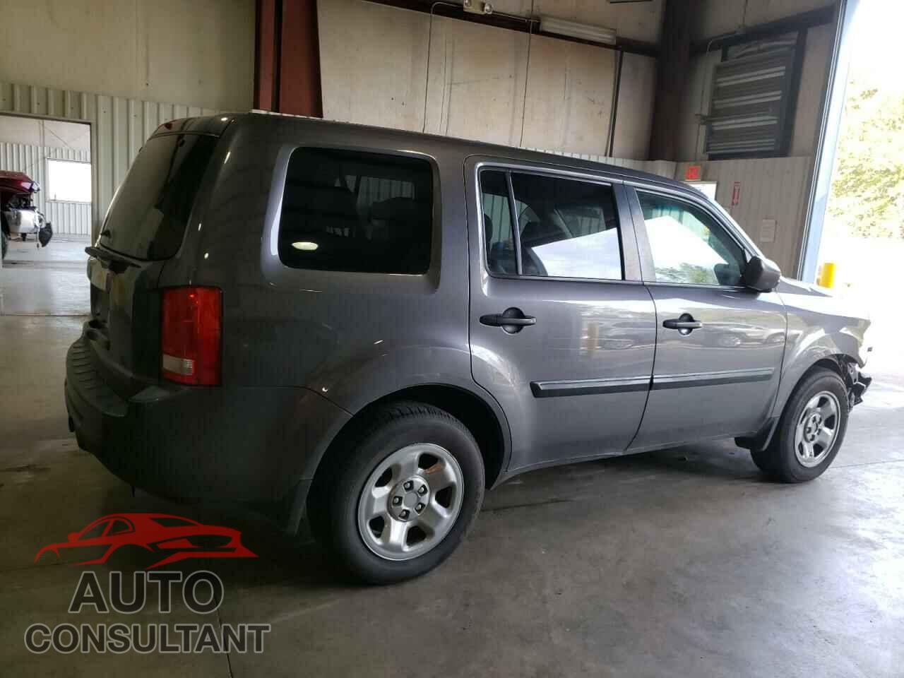 HONDA PILOT 2015 - 5FNYF3H25FB011532