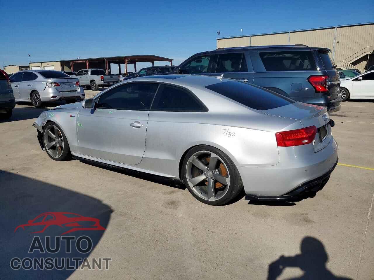 AUDI S5/RS5 2014 - WAUCGAFR9EA011596