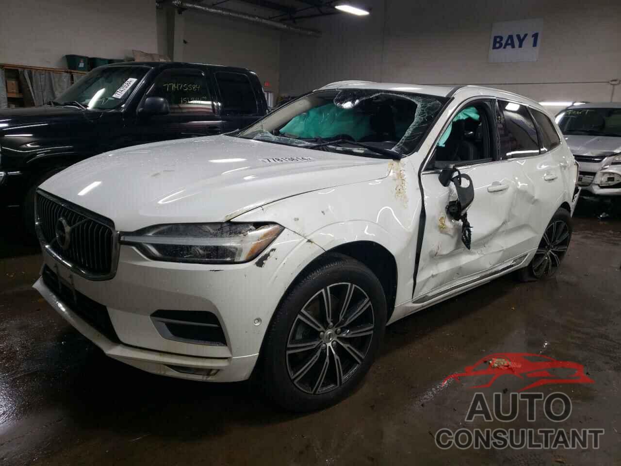 VOLVO XC60 2018 - YV4102RL5J1036076