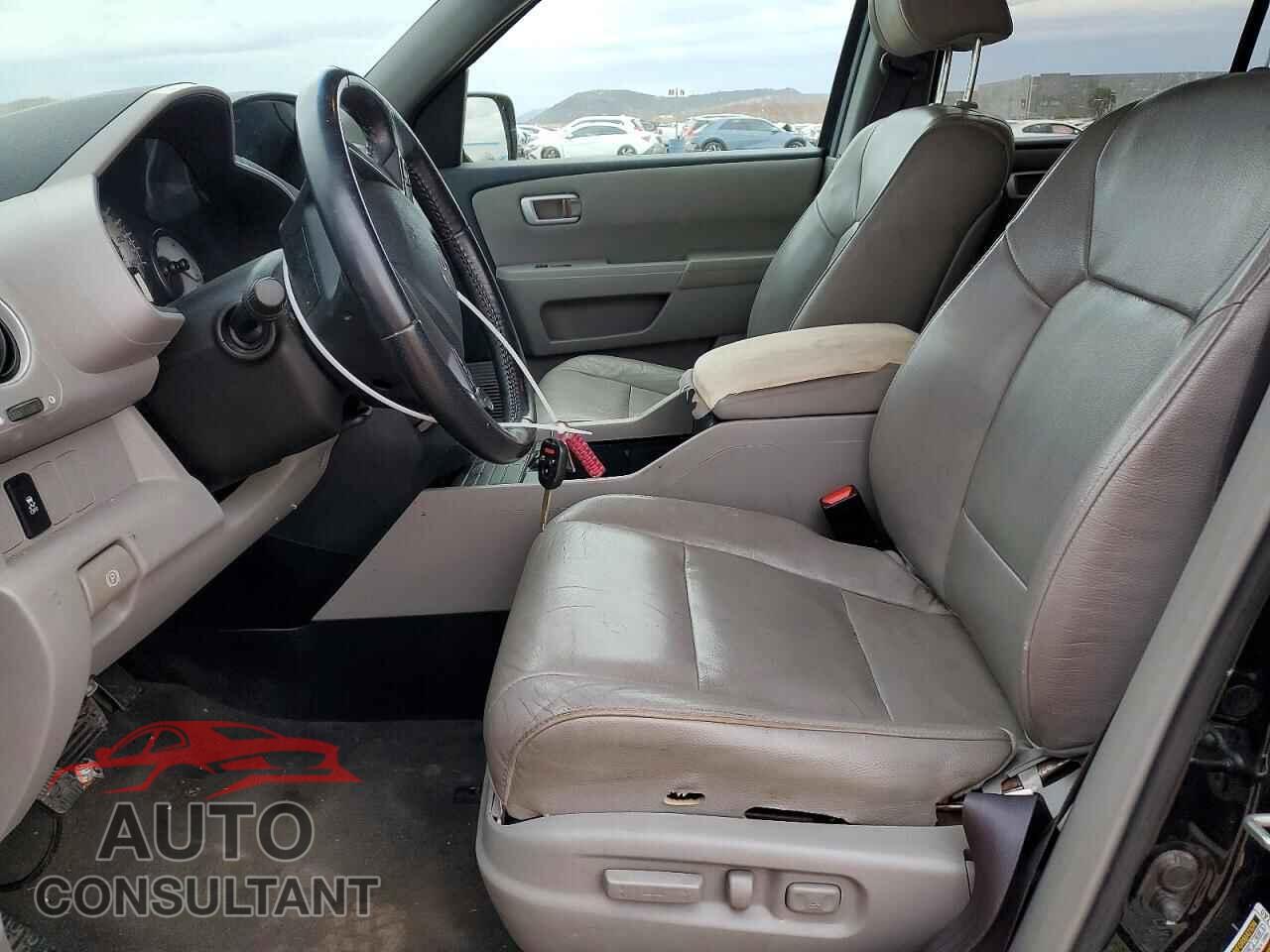 HONDA PILOT 2013 - 5FNYF4H77DB013913