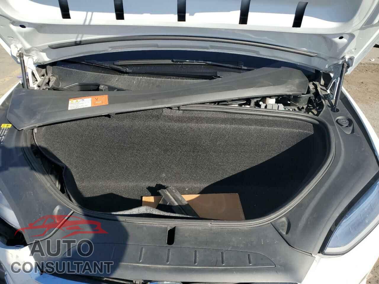 TESLA MODEL X 2018 - 5YJXCDE22JF121901