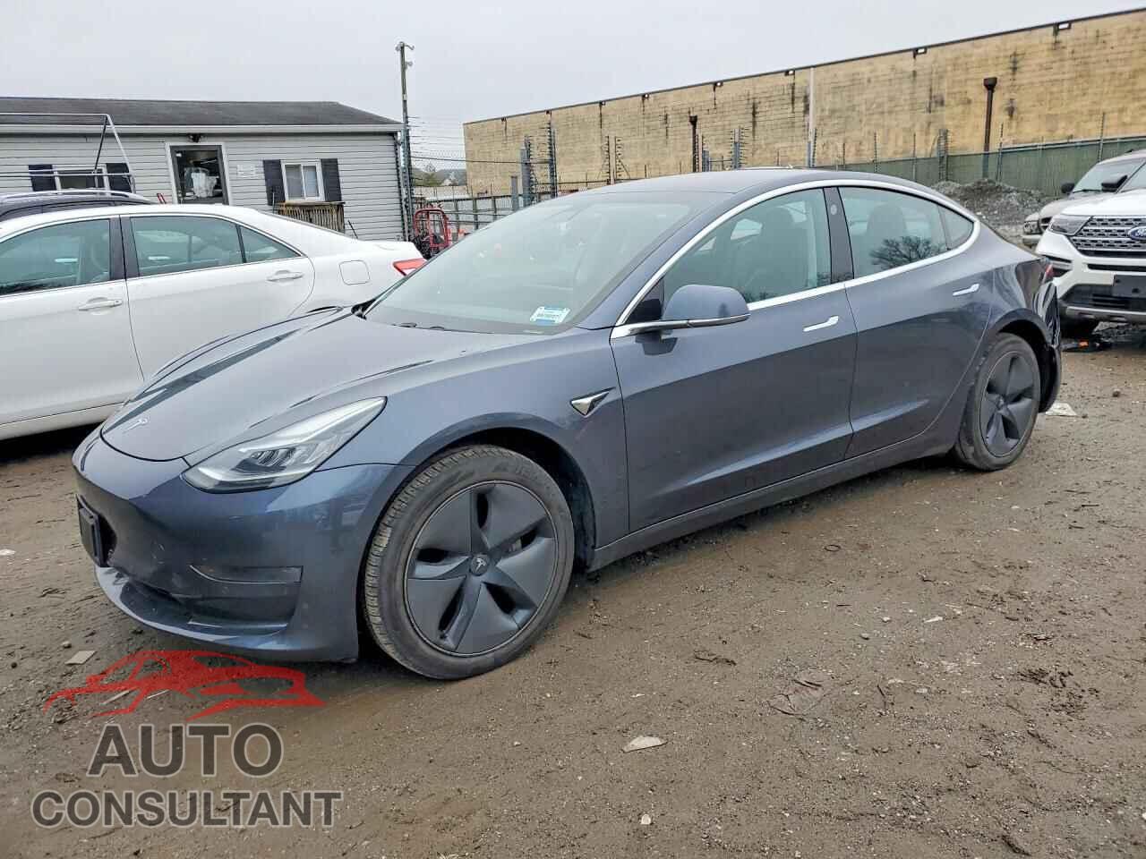 TESLA MODEL 3 2019 - 5YJ3E1EB3KF386853