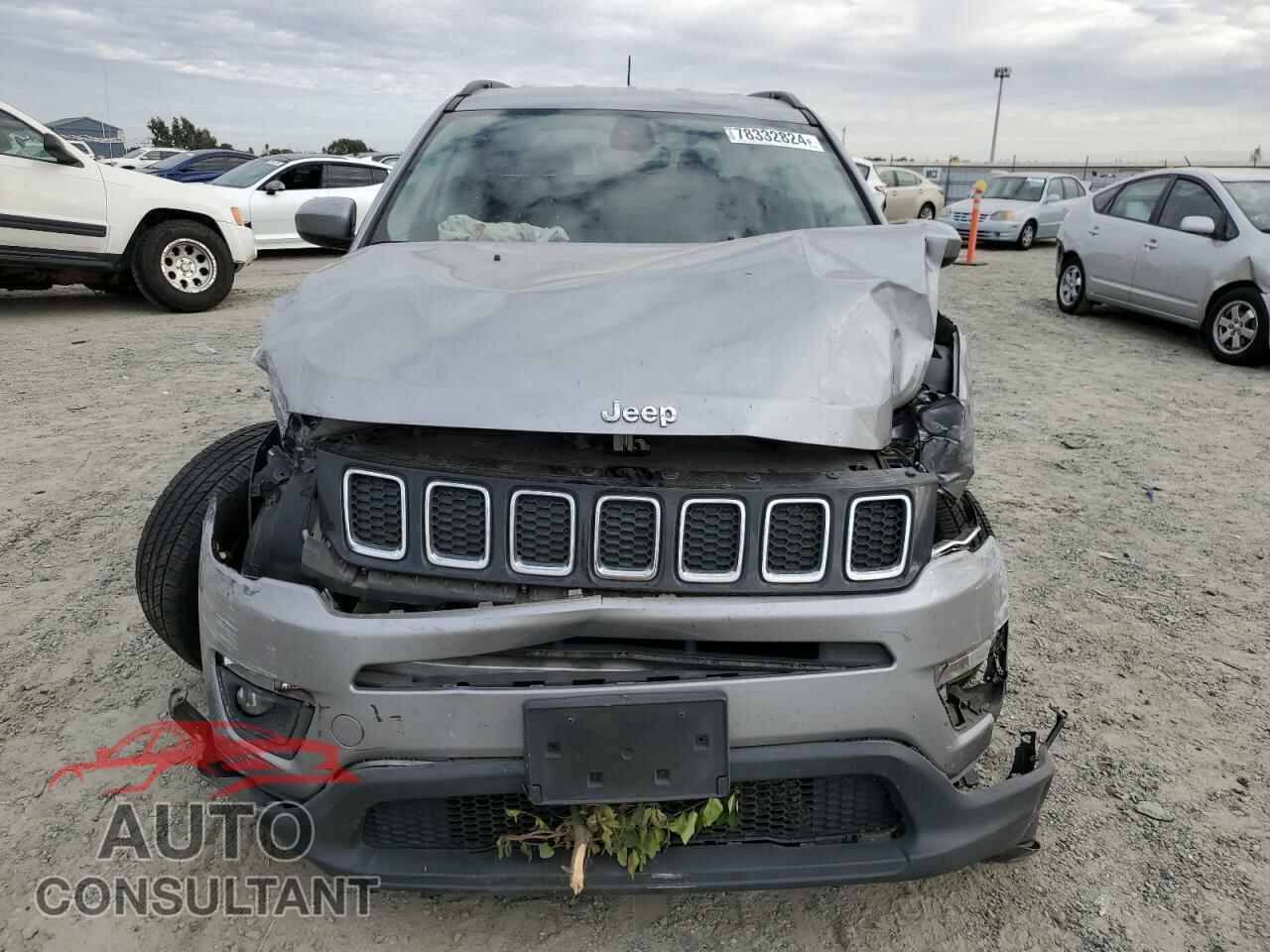JEEP COMPASS 2018 - 3C4NJDBB1JT454013