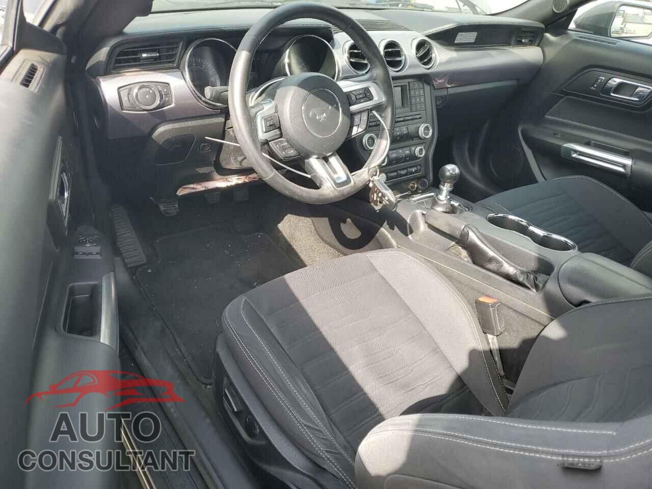 FORD MUSTANG 2017 - 1FA6P8CF6H5266177