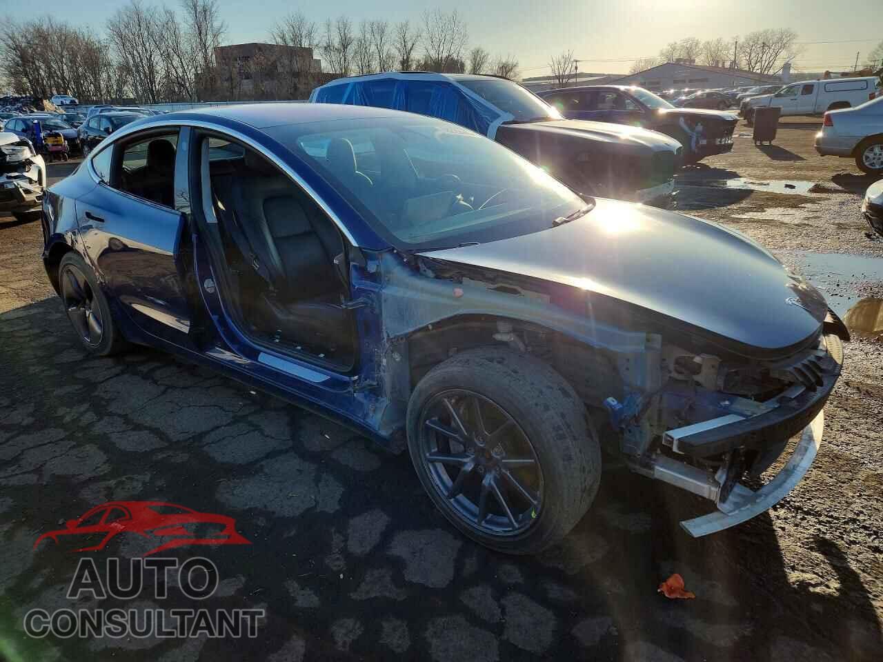 TESLA MODEL 3 2018 - 5YJ3E1EB9JF120137