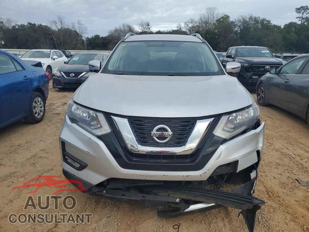 NISSAN ROGUE 2017 - KNMAT2MV7HP559612