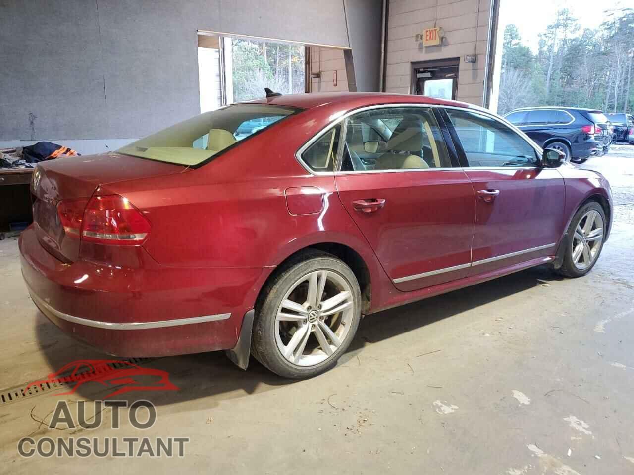 VOLKSWAGEN PASSAT 2015 - 1VWCV7A30FC066813