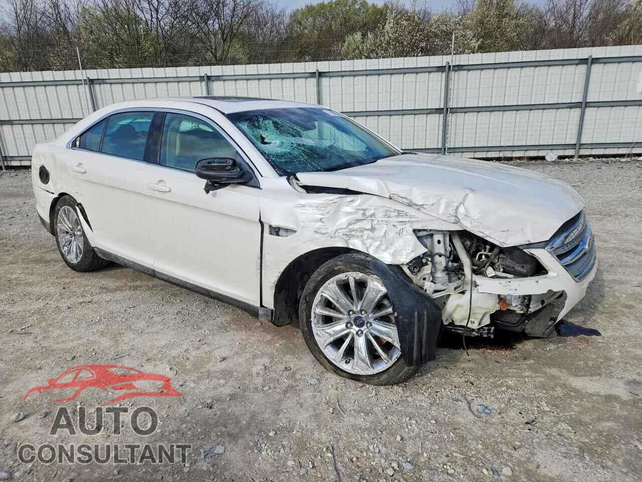 FORD TAURUS 2011 - 1FAHP2FW8BG108596