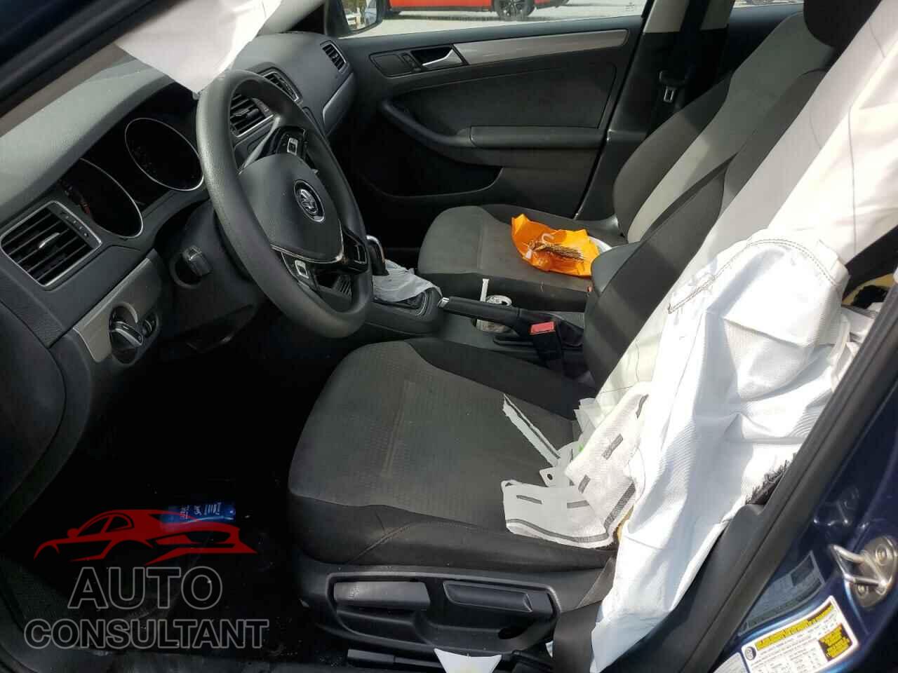 VOLKSWAGEN JETTA 2017 - 3VW2B7AJ7HM397263