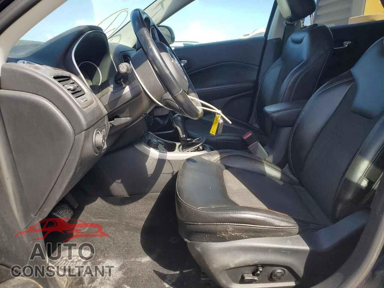 JEEP COMPASS 2018 - 3C4NJDBB9JT366407