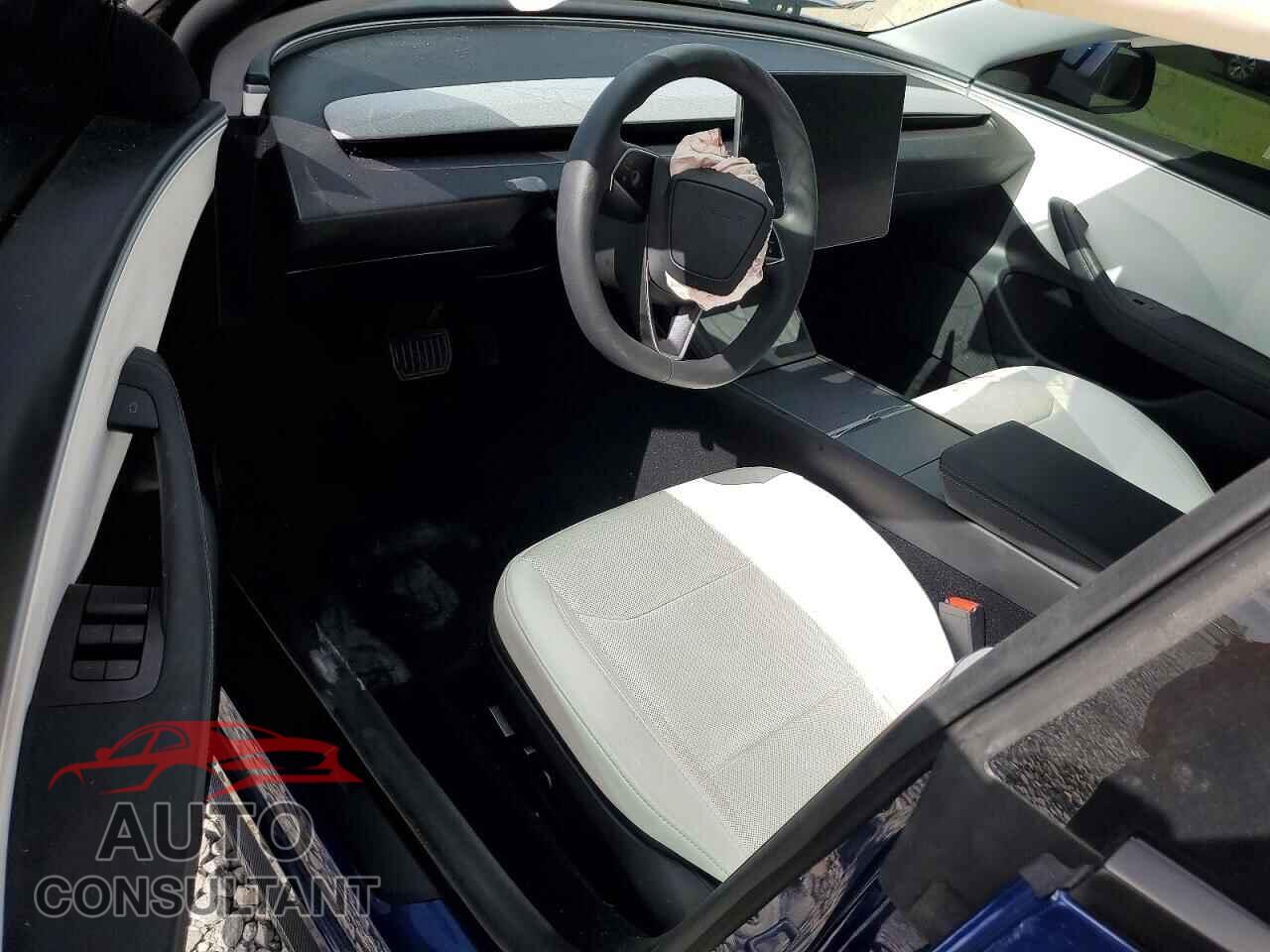 TESLA MODEL 3 2026 - 5YJ3E1EA3TF121973