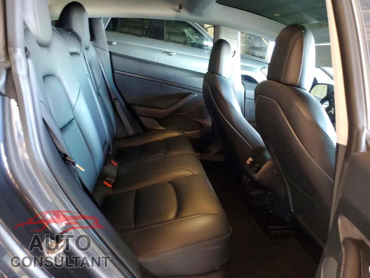 TESLA MODEL 3 2021 - 5YJ3E1EB3MF070226