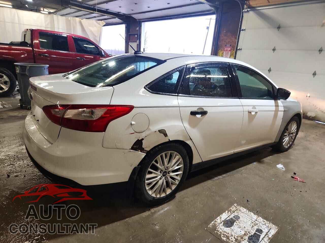 FORD FOCUS 2014 - 1FADP3E24EL346122