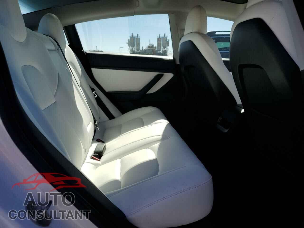 TESLA MODEL 3 2021 - 5YJ3E1EA8MF938843