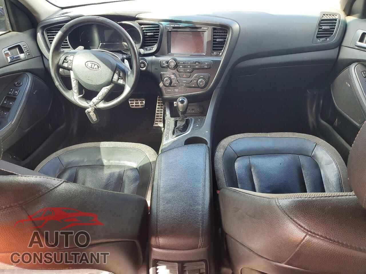 KIA OPTIMA 2011 - KNAGR4A64B5125732
