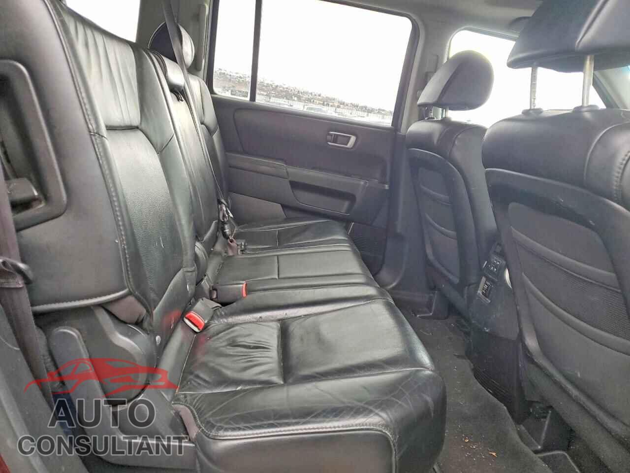 HONDA PILOT 2009 - 5FNYF385X9B016210