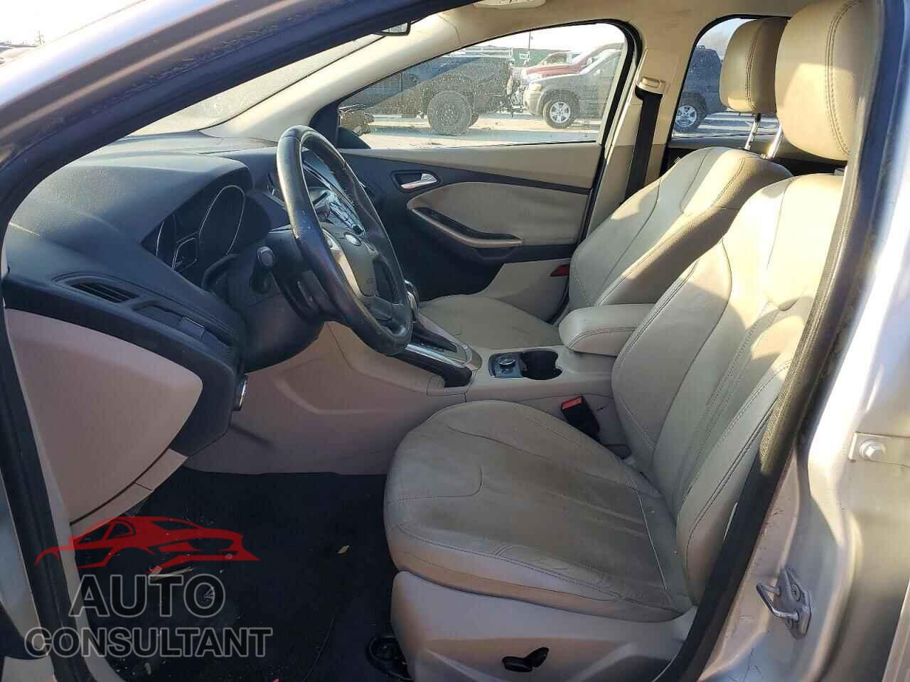 FORD FOCUS 2012 - 1FAHP3M27CL210308