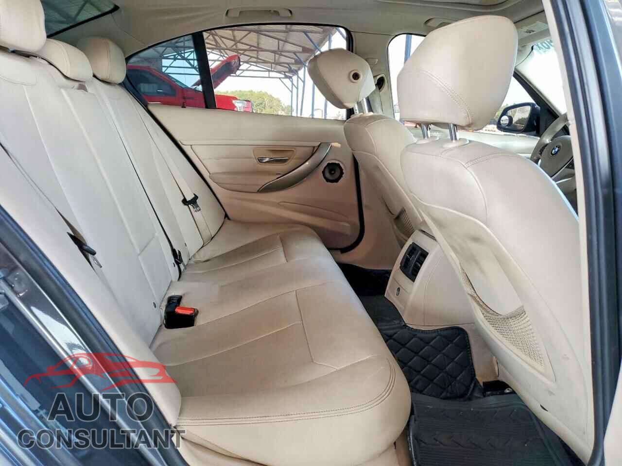 BMW 3 SERIES 2012 - WBA3A5C51CF341663