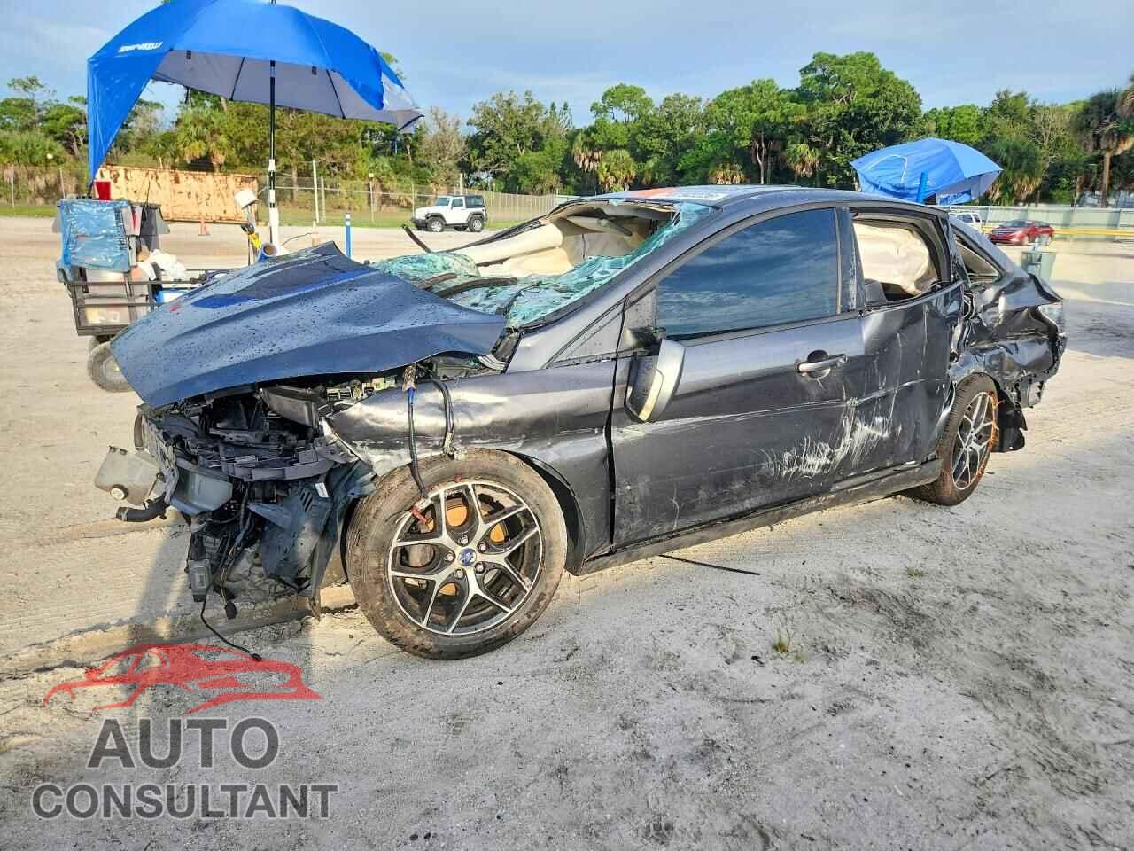 FORD FOCUS 2017 - 1FADP3H27HL312286