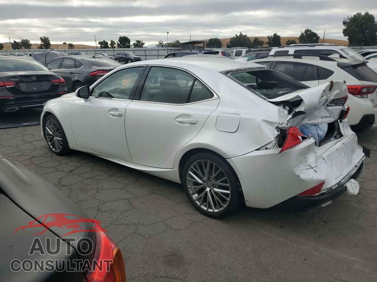 LEXUS IS 2017 - JTHBA1D21H5058994