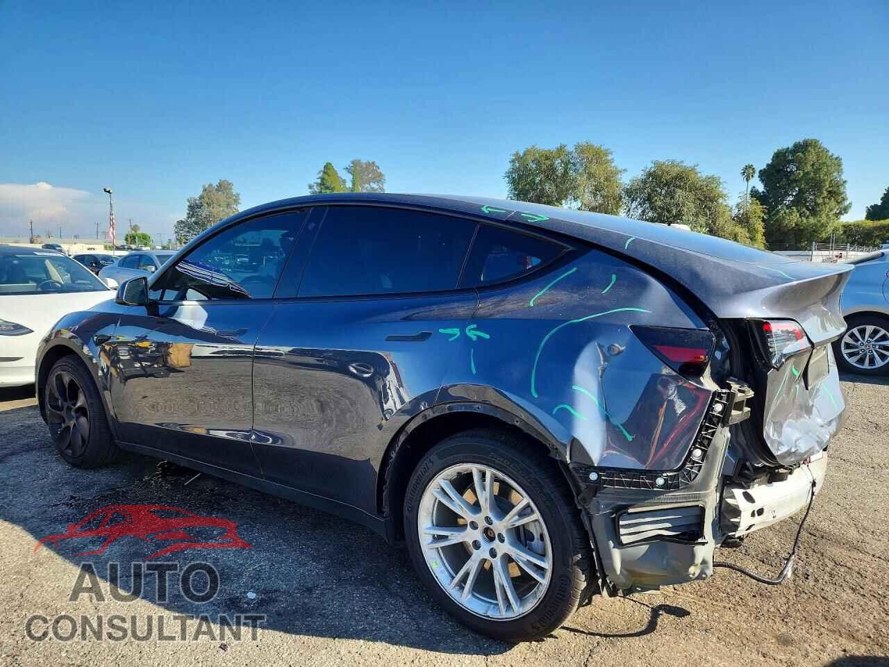 TESLA MODEL Y 2023 - 7SAYGDEE0PA035241