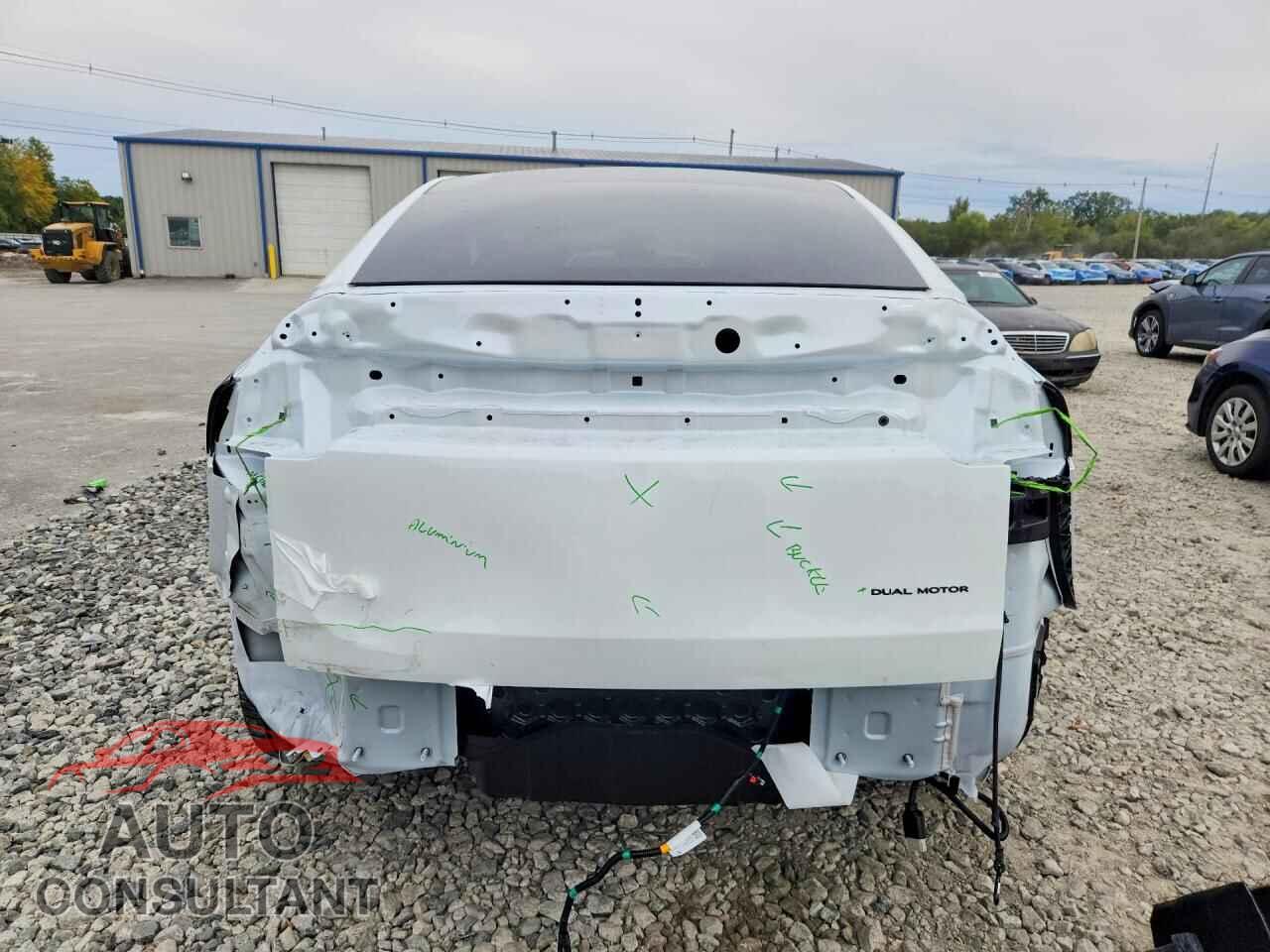 TESLA MODEL Y 2026 - 7SAYGAEE8TF678304