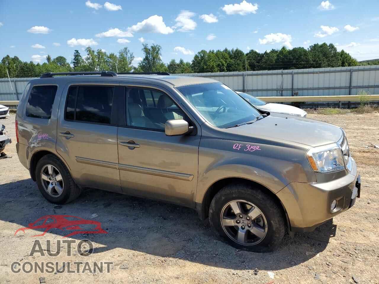 HONDA PILOT 2011 - 5FNYF4H63BB104360