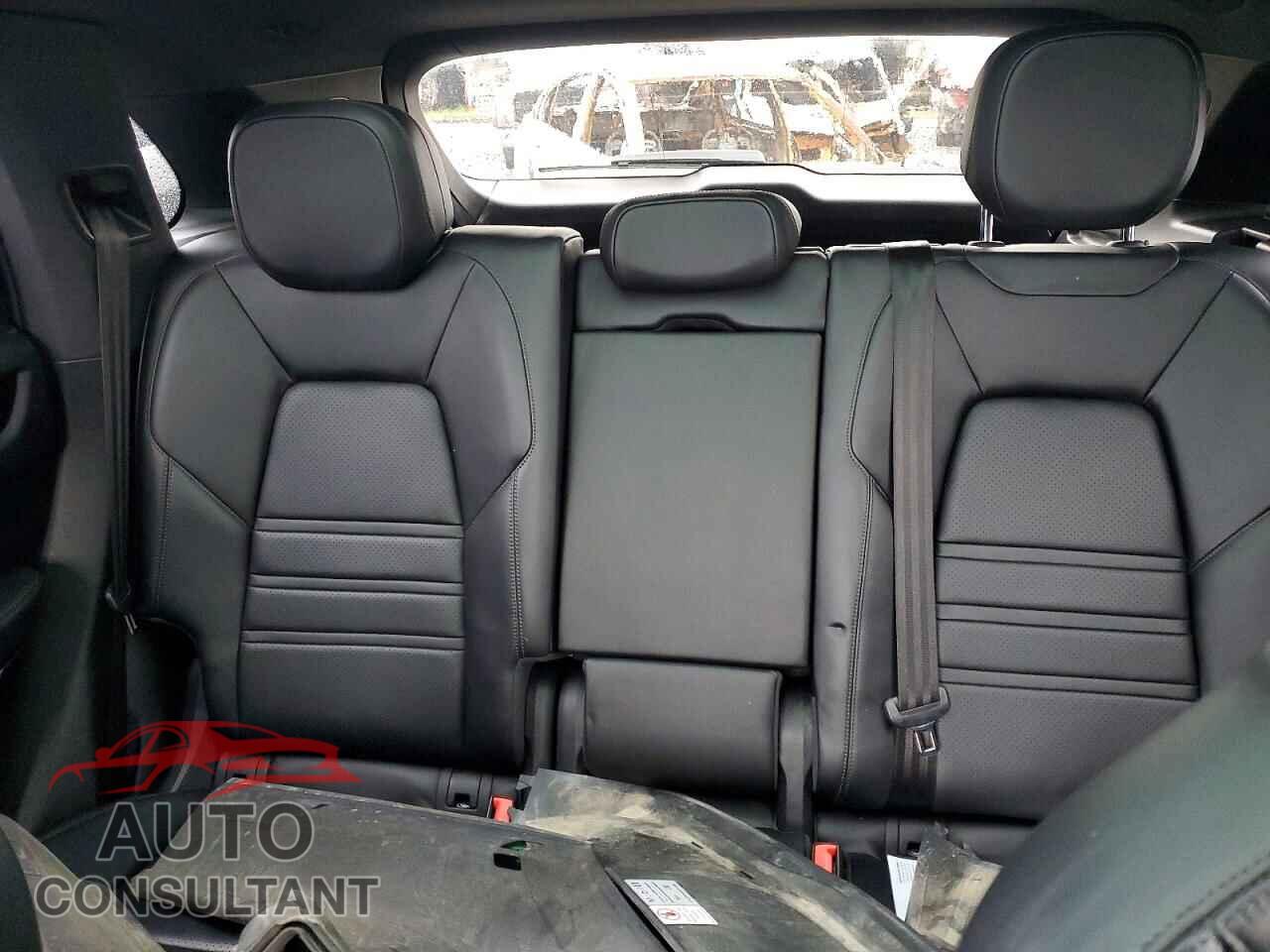 PORSCHE CAYENNE 2019 - WP1AA2AY4KDA07657