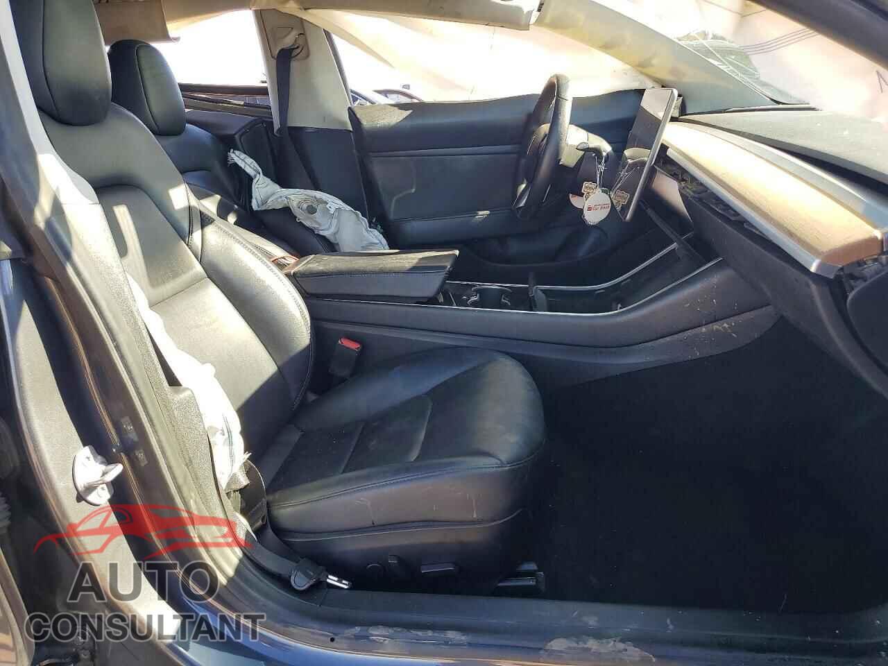TESLA MODEL 3 2020 - 5YJ3E1EC3LF721202
