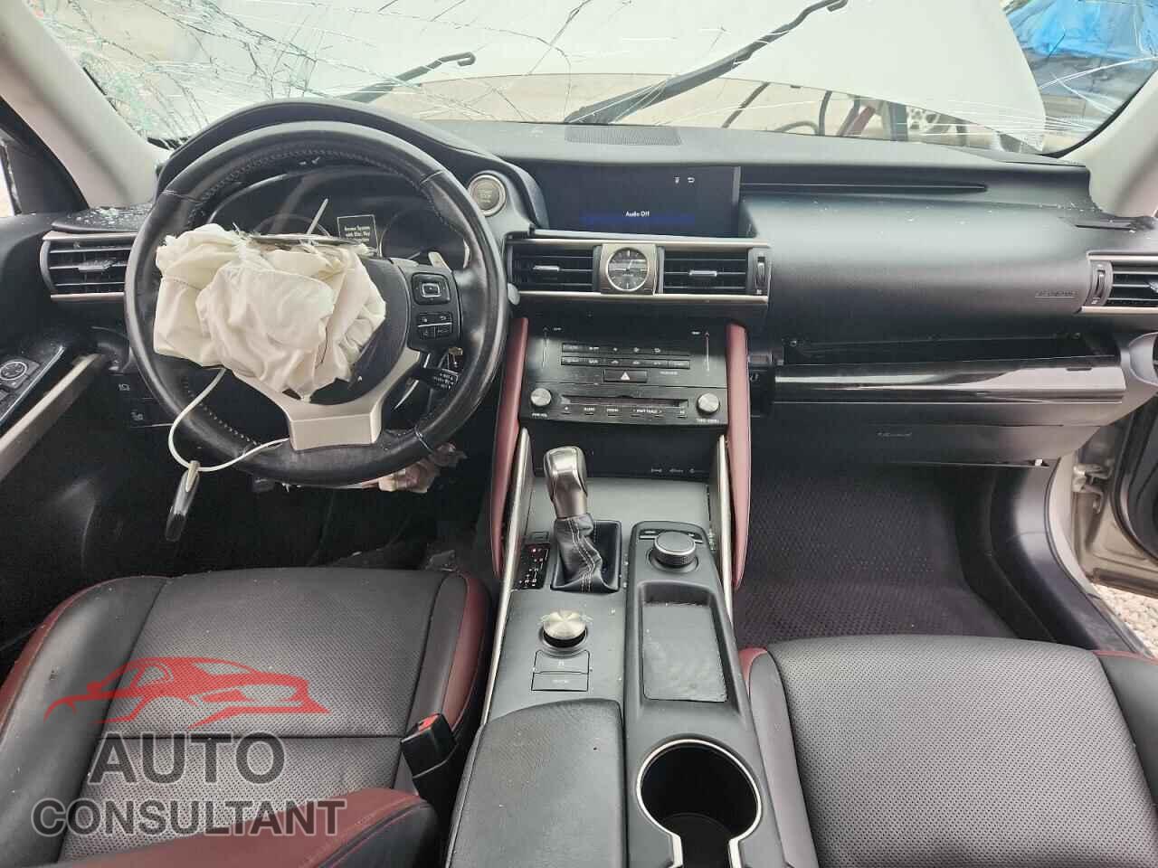 LEXUS IS 2018 - JTHBA1D24J5064620