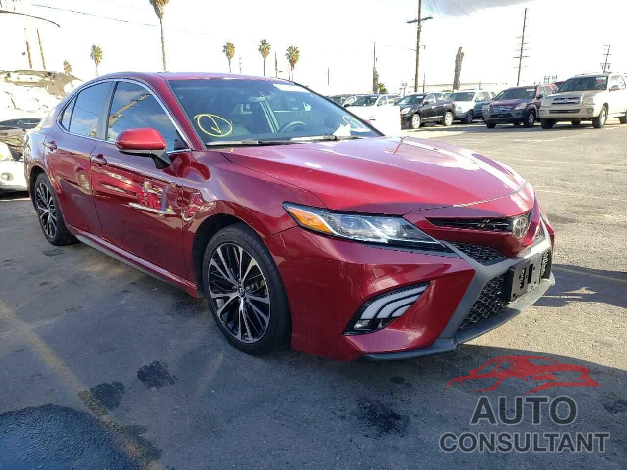TOYOTA CAMRY 2018 - 4T1B11HK1JU643609