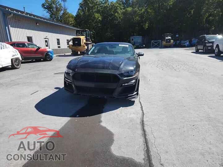FORD MUSTANG 2018 - 1FA6P8CF8J5120255