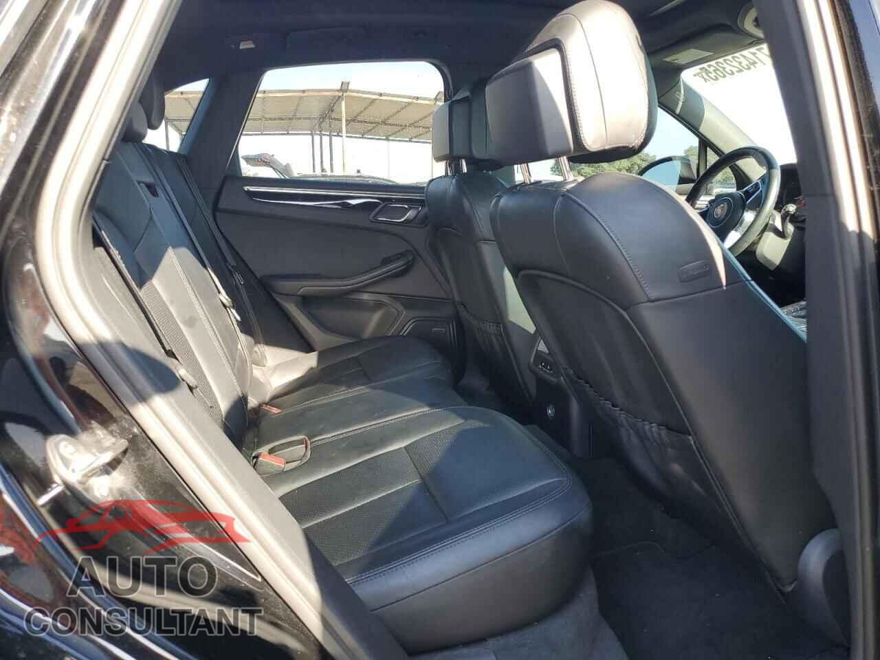 PORSCHE MACAN 2015 - WP1AB2A58FLB66485