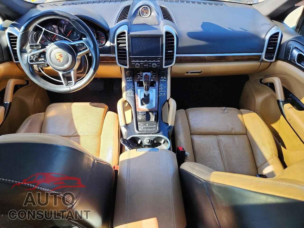 PORSCHE CAYENNE 2016 - WP1AA2A25GLA09507