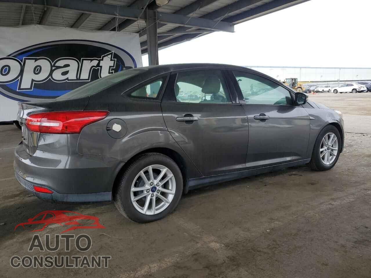 FORD FOCUS 2015 - 1FADP3F26FL316975
