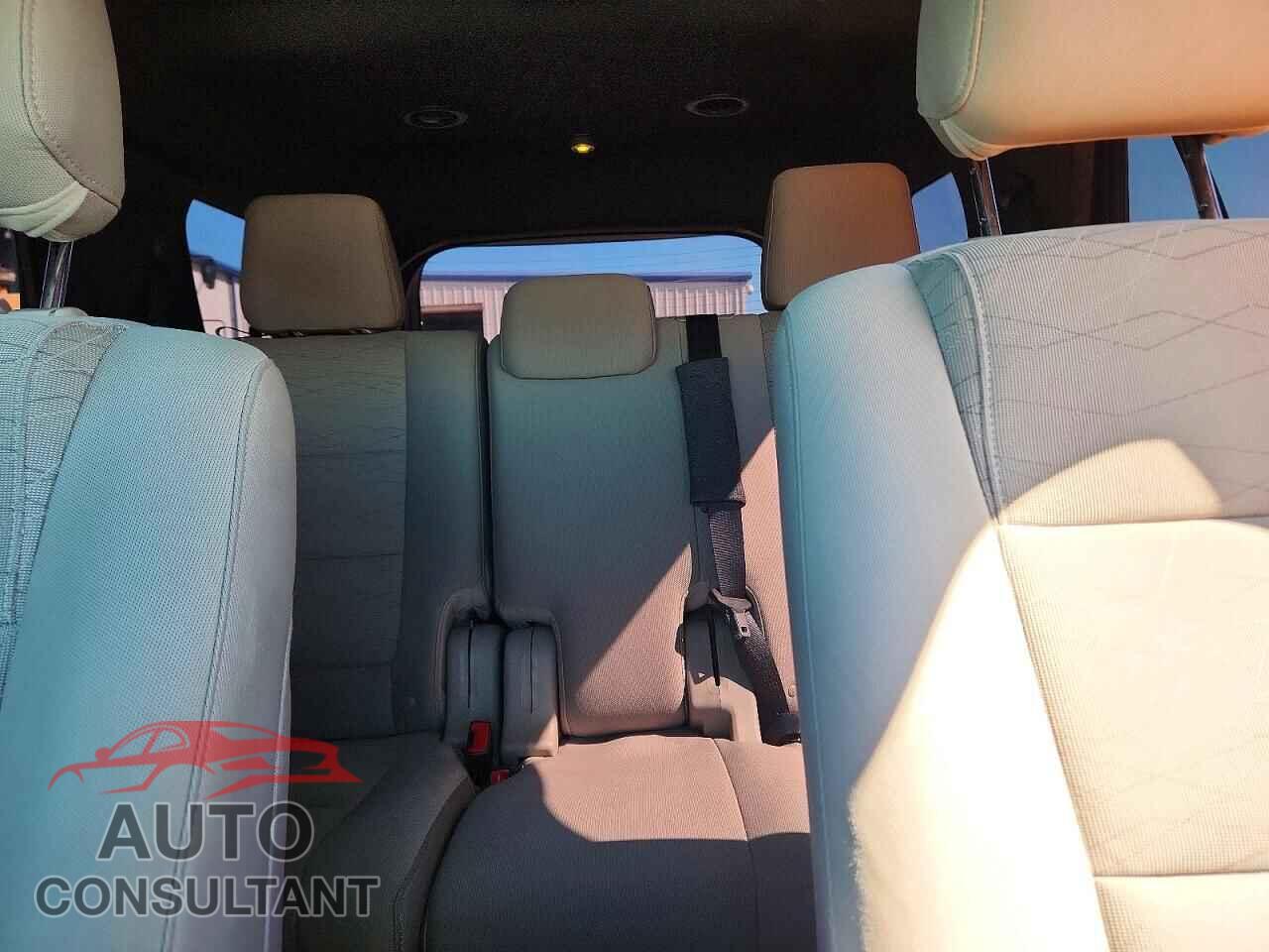 FORD EXPLORER 2013 - 1FM5K7B80DGC57647